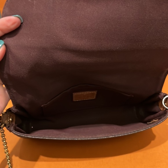 Louis Vuitton Favorite Mm Monogram Crossbody - Picture 6 of 8